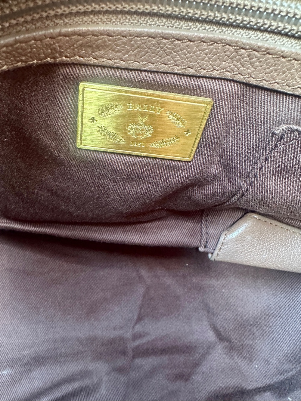❌SOLD❌BALLY Made in Switzerland Brown Leather Top Handle Bag Gold Chain - Picture 12 of 14